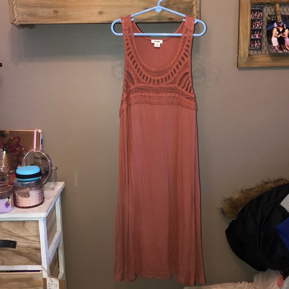 Sleeveless dress